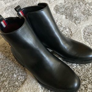 Tommy Hilfiger boots